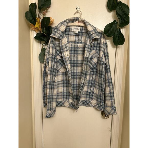 Boston Traders Shacket Plaid Green Womens Button M Outdoor Casual Comfort - Picture 3 of 16